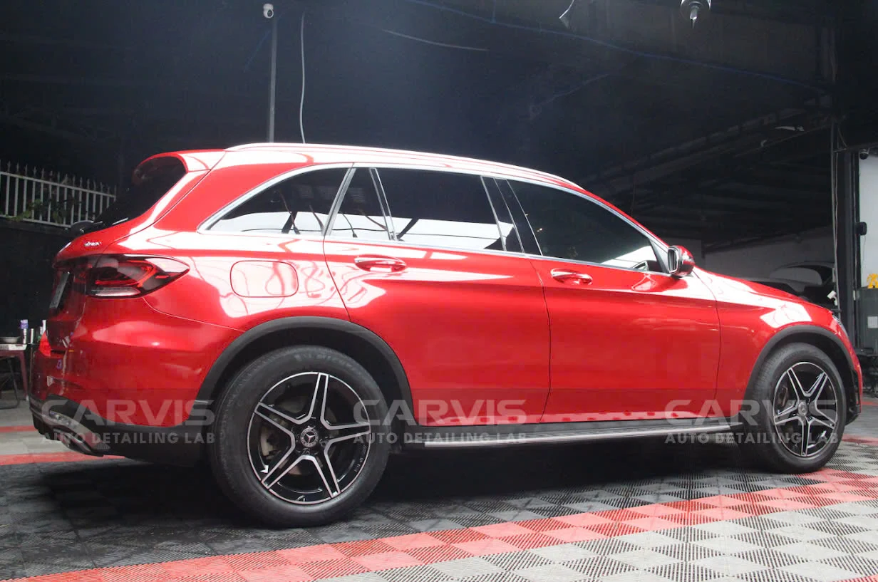 Dán decal đổi màu xe ô tô tại Carvis Auto Detailing Lab Bình Dương